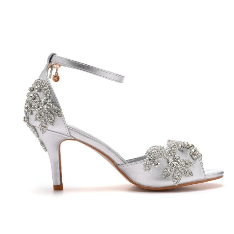 أحذية نسائية فاخرة من تصميم مص - مراجعة Wedding Shop وسعره