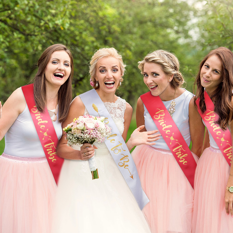 مجموعة أوشحة وصيفات العروس لقب - مراجعة Bride Tribe Sash وسعره