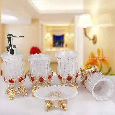 طقم إكسسوارات حمام من خمس قطع: - مراجعة Wedding Bathroom Supply Kit وسعره