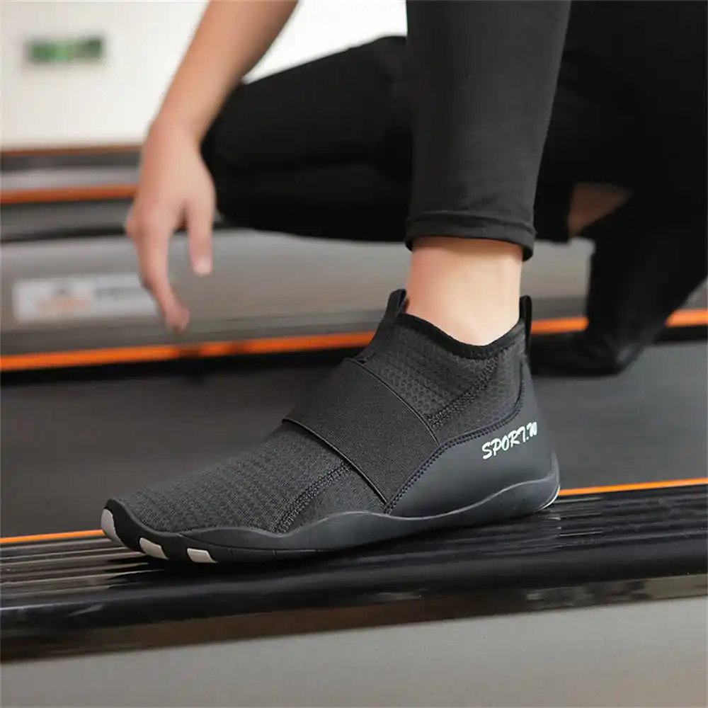 أحذية رياضية خفيفة Hi Tops بال - مراجعة Wedding Supply Store Canada وسعره
